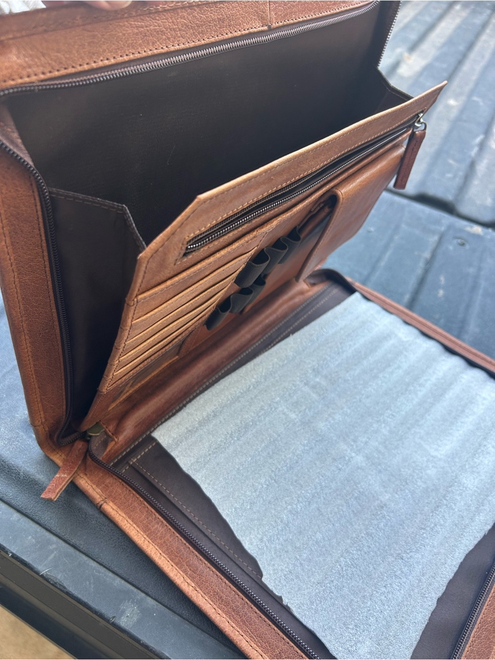 Brown Leather Zippered Portfolio - Picture 12 of 12